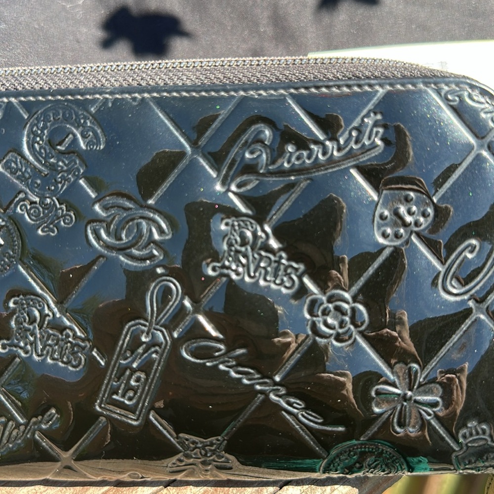 CHANEL 08 Lucky Patent Leather Zip Wallet. Full inclusion holo COA FLASH SALE - Picture 15 of 16